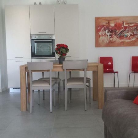 Alma Apartment Сірміоне Екстер'єр фото