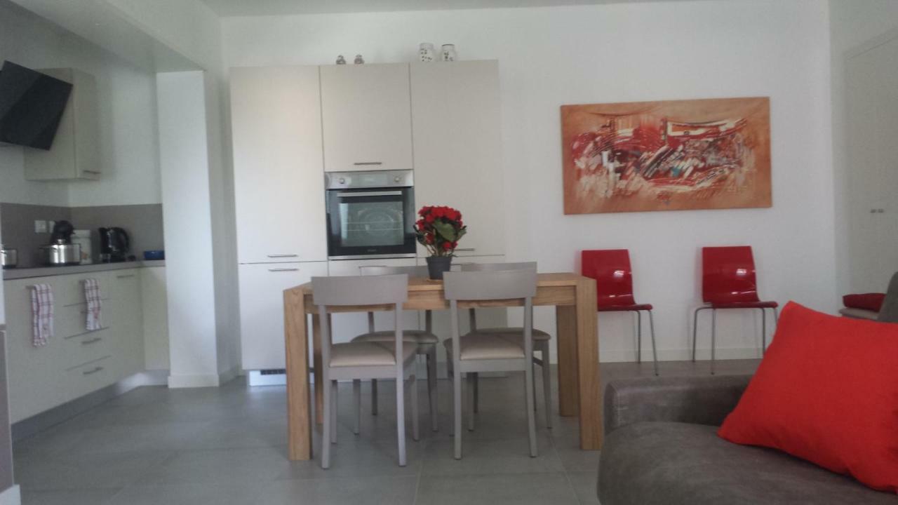Alma Apartment Сірміоне Екстер'єр фото
